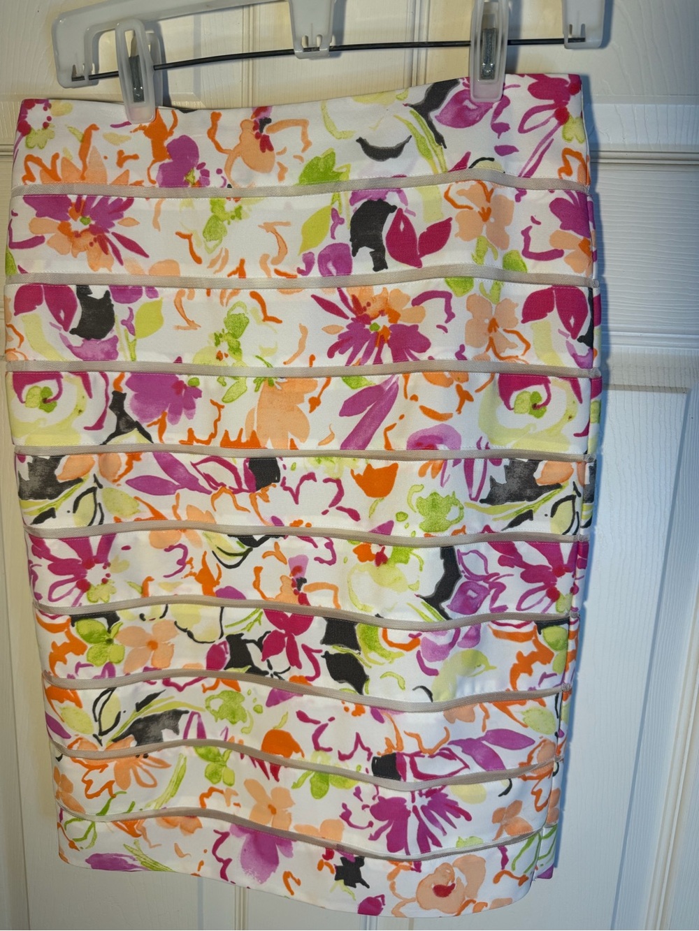 Ann Taylor Floral Pencil Skirt in White, Pink & Orange Lined with Net 2